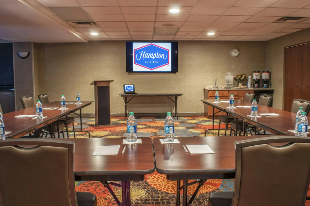 Hampton Inn New Philadelphia