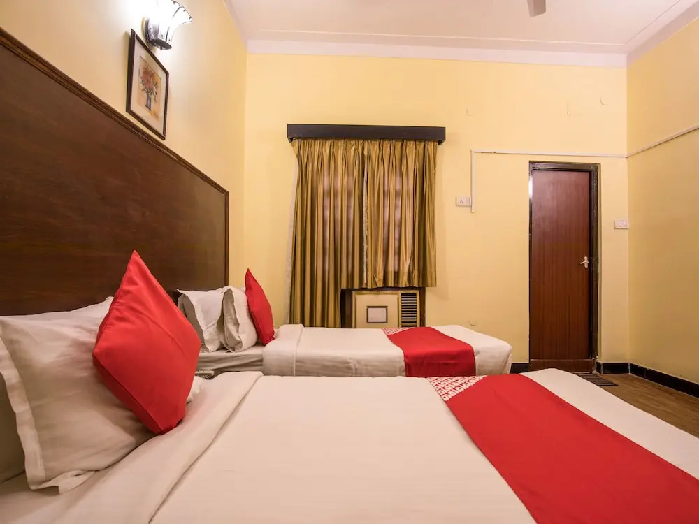 OYO 14192 Home Cozy 1BHK Cottage Sattal Road