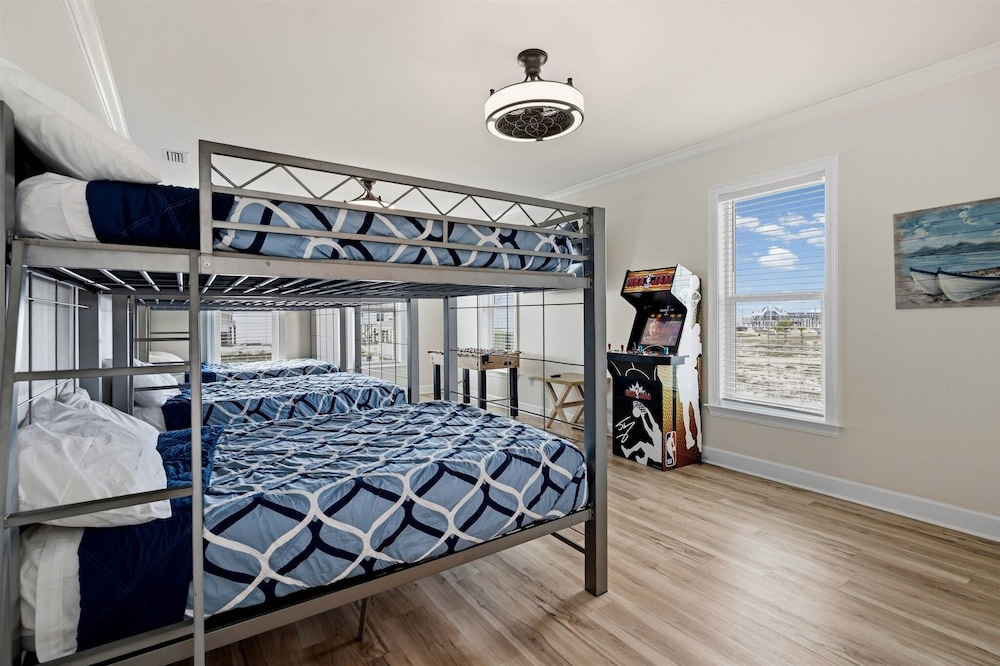 Seas The Day - 2830 Bienville Blvd 5 Bedroom Home