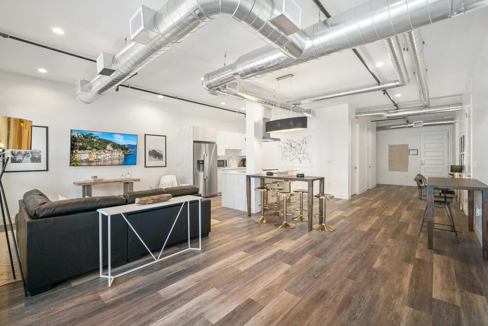 Rino Art Lofts - Urban Cowboy Loft with Skyline Views