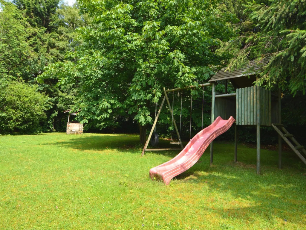 Cozy Forest Chalet in Ovifat