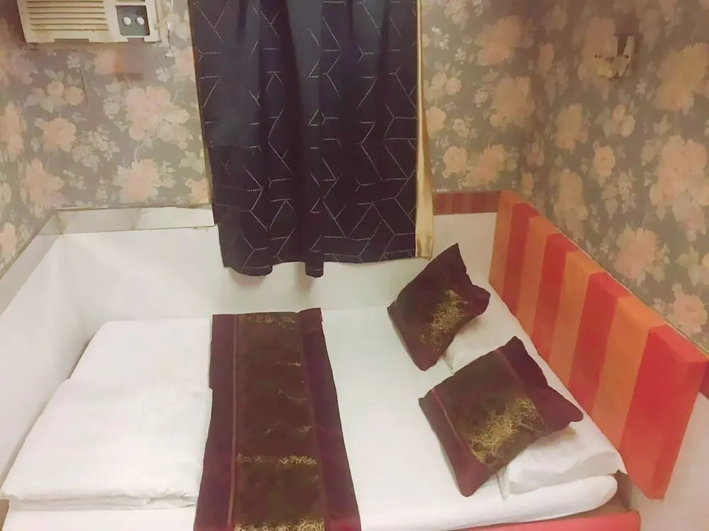 Royal Capital Hotel