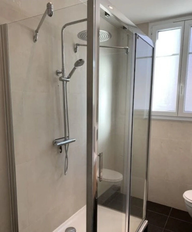 Une chambre dérrière le Carlton