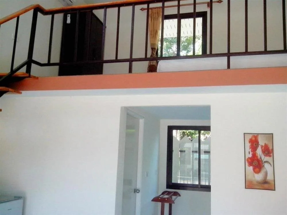 Laemsor Modern House