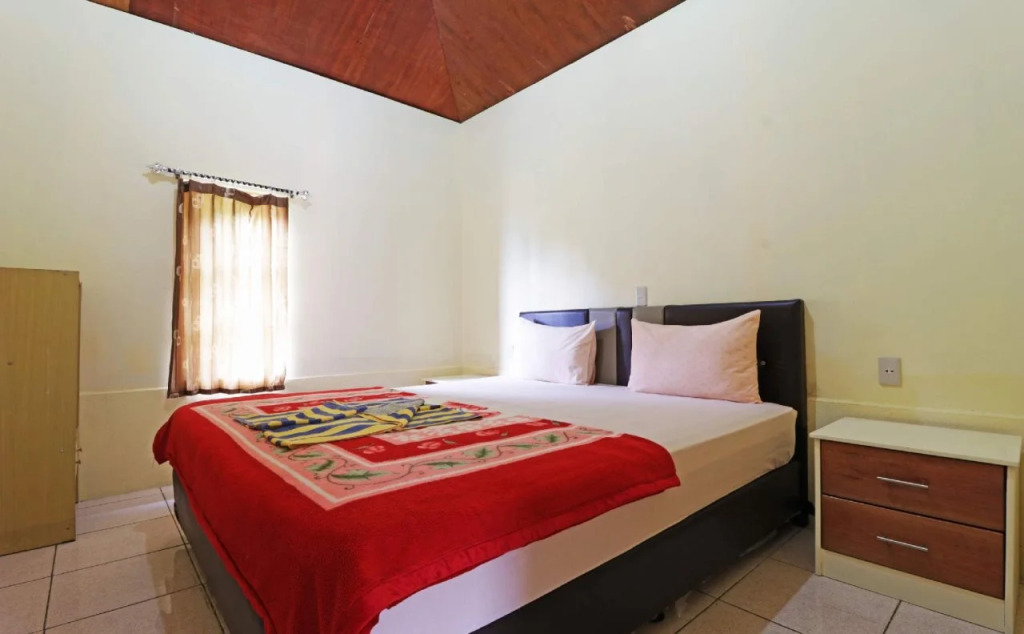 Tuk Tuk Timbul Bungalows