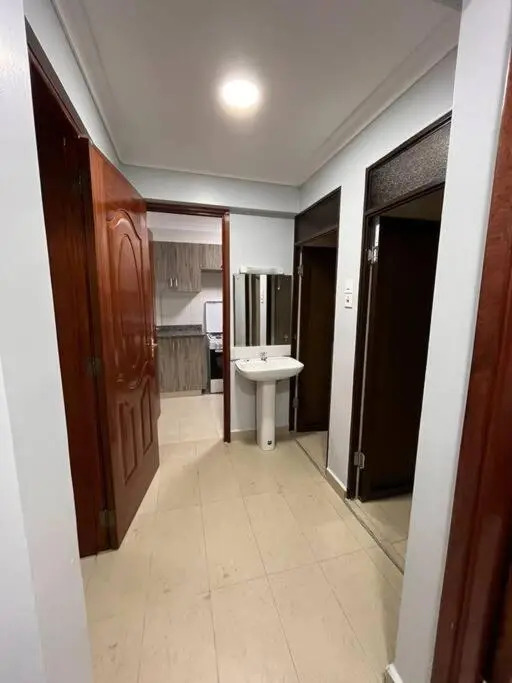 Modern 1br with queen bed-Langata, near Carnivore