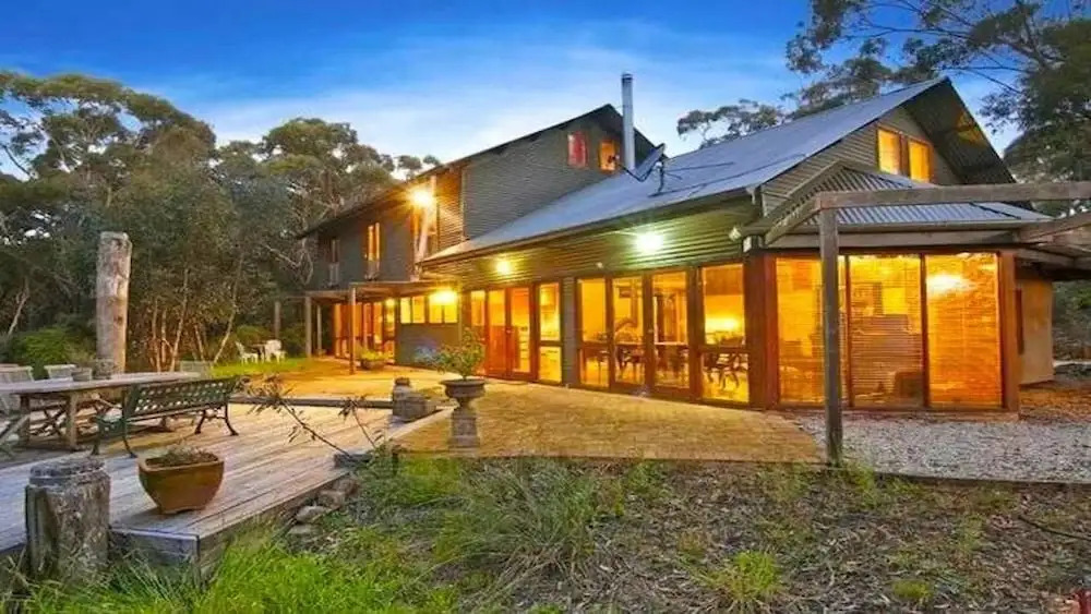 The Last Straw - Luxury Straw Bale House