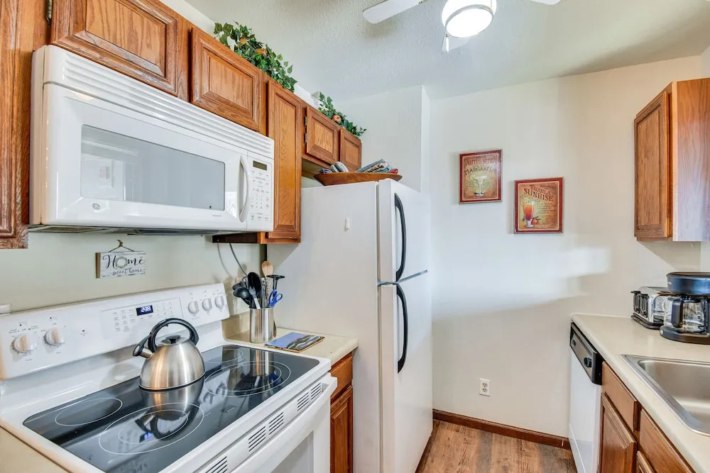 Central Steamboat Condo: Outdoor Hot Tub & Pool!