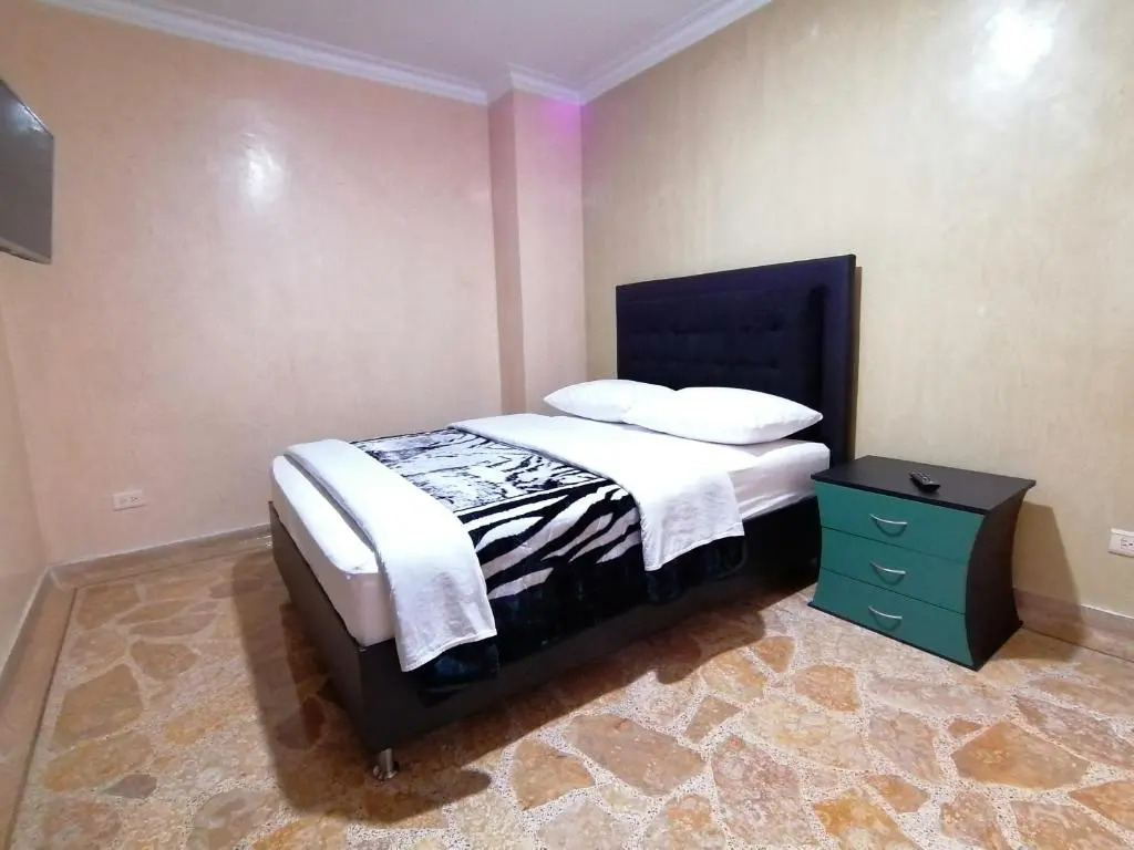 HOTEL GOLDEN SUITE