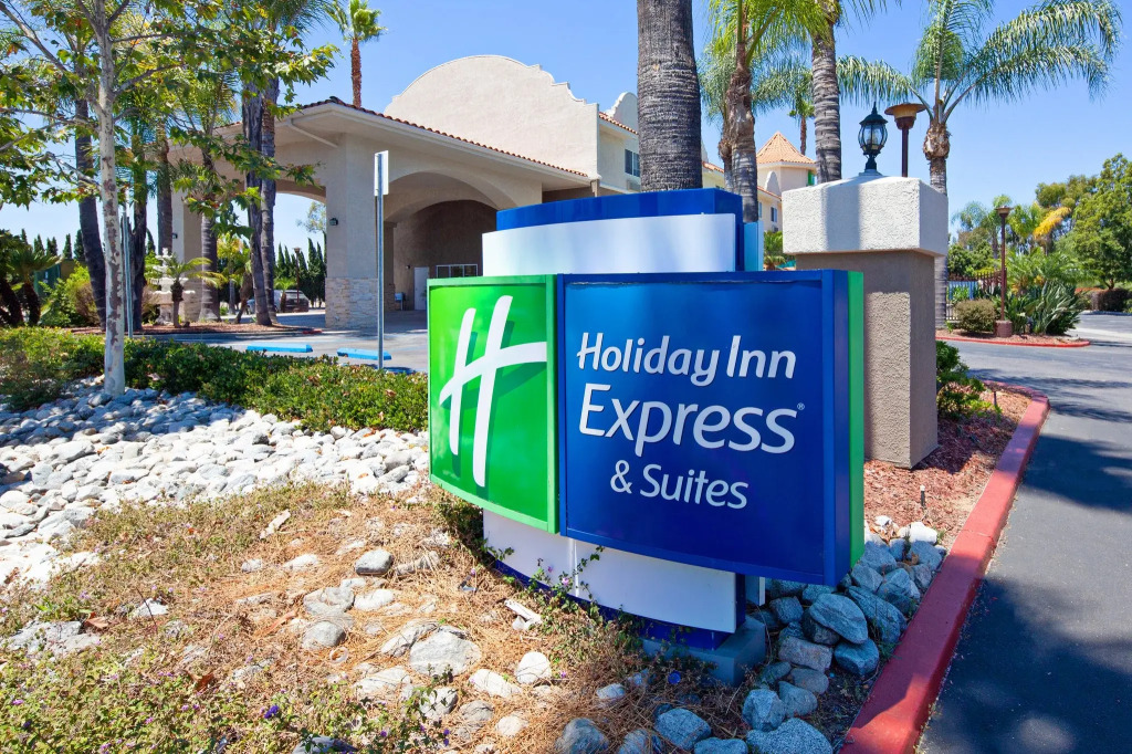 Holiday Inn Express Hotel & Suites San Diego-Escondido by IHG