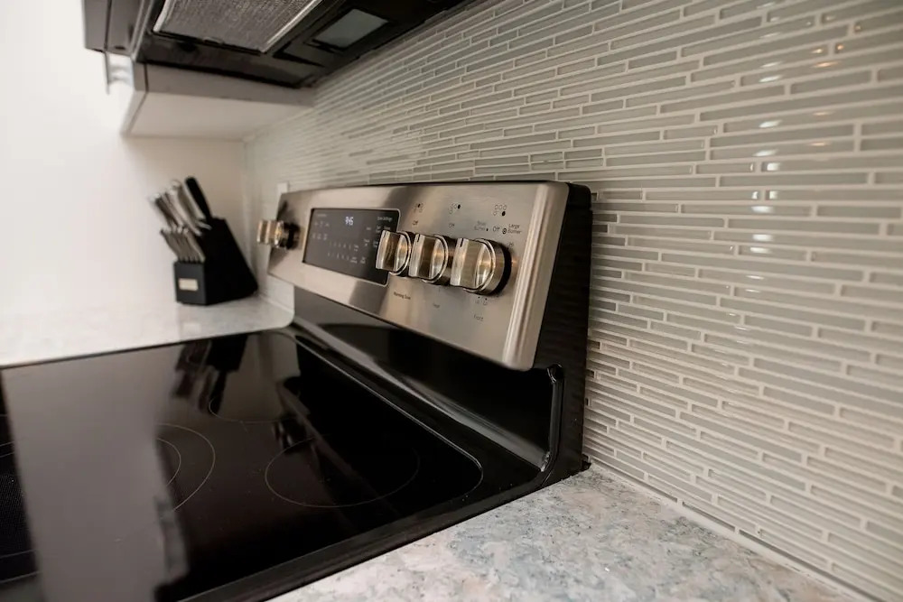 Modern 3 Bed Smarthome in Heart of Tampa