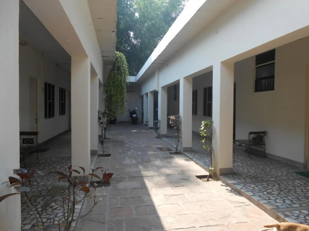 Hotel Sheela, 100m from Taj Mahal