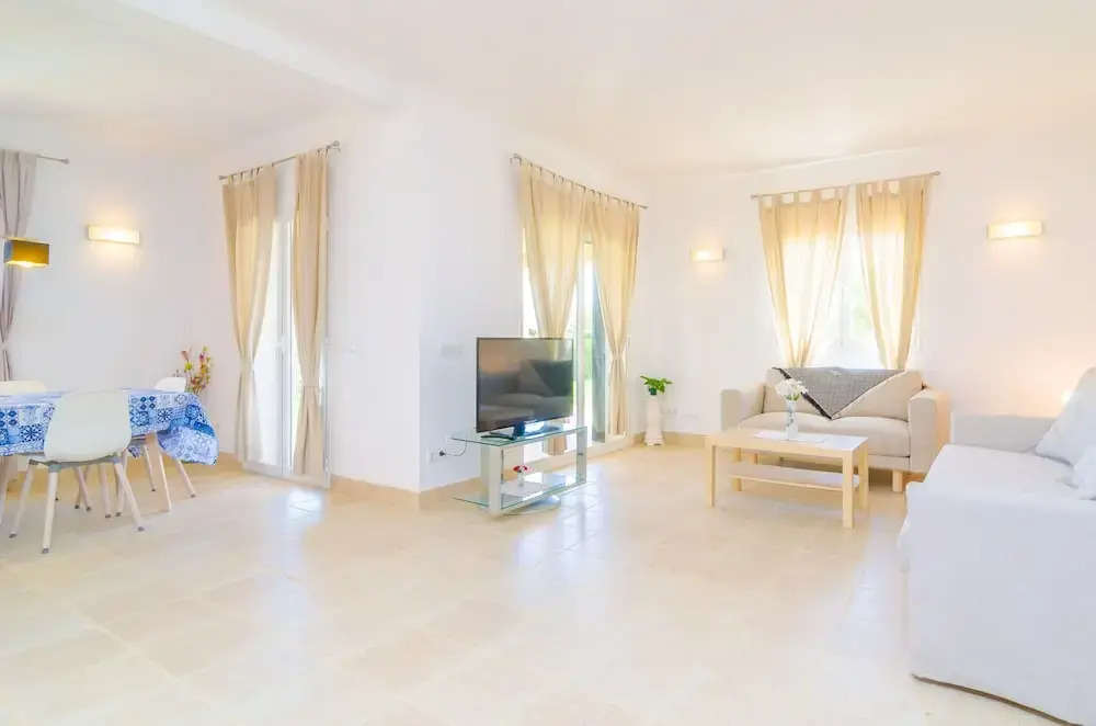 Voltora in Campos With 3 Bedrooms and 3 Bathrooms
