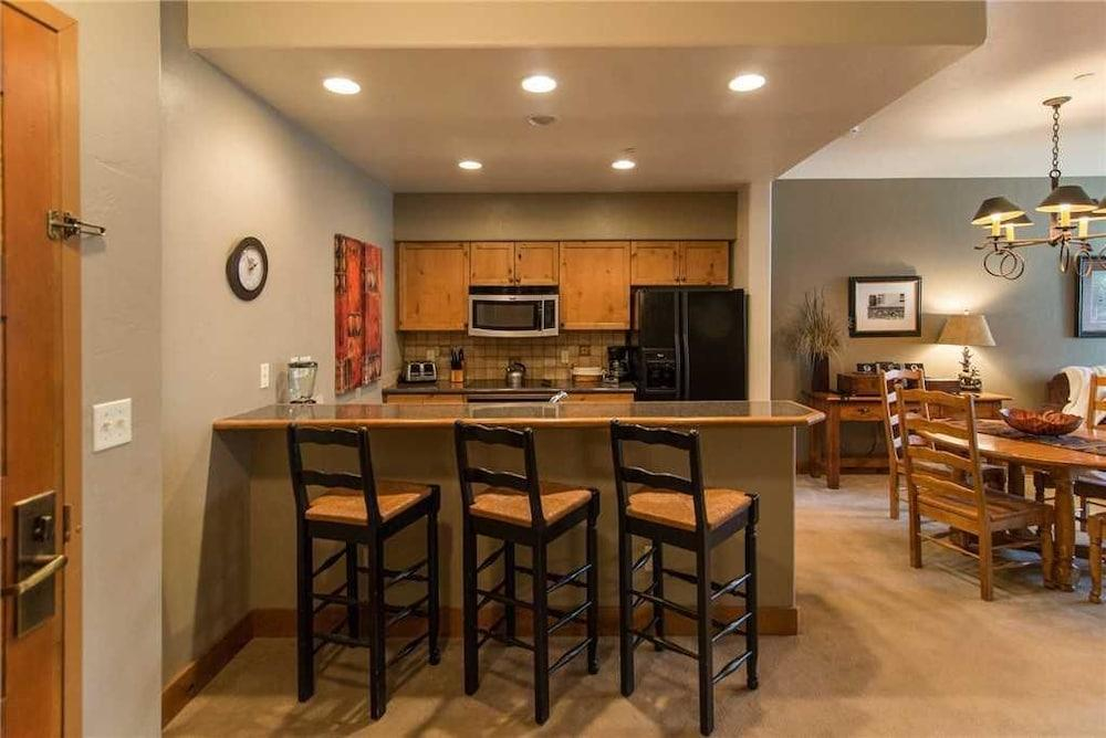 2211 Timberline Lodge, Trappeur's Crossing Apartment 1