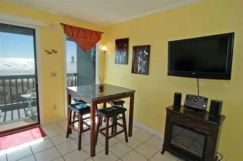 Cherry Grove Retreat & Sea Cabin