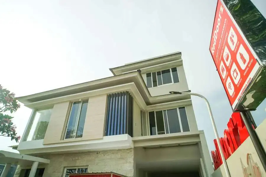 RedDoorz @ Bukit Palma Surabaya