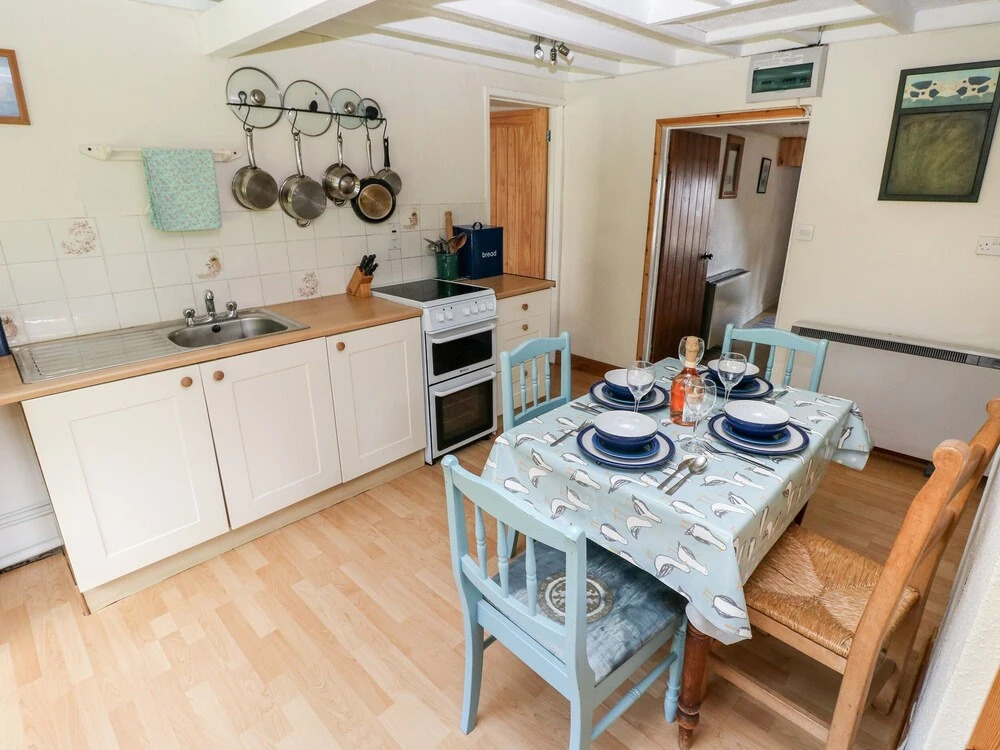 2 Strand Cottages