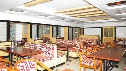 Hotel Mayura A/c