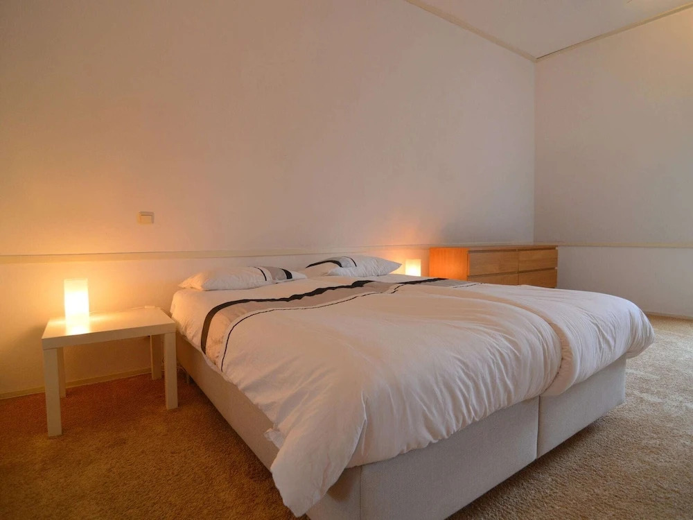Luxurious Holiday Home in Monumental Farmhouse Near Nature Reserves - Zuna