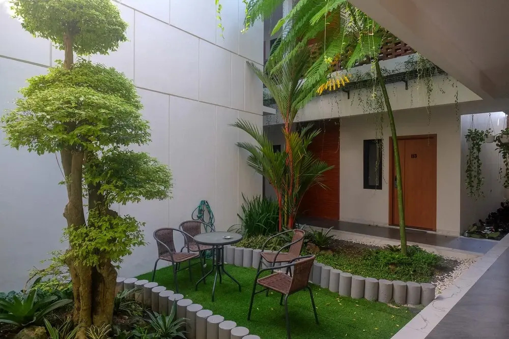 Urbanview Hotel Nardis Living near UMY
