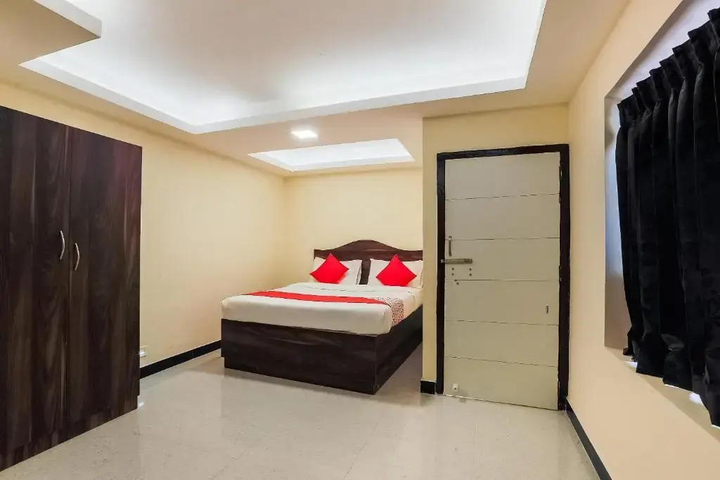 Sri Krishna Inn By OYO Rooms