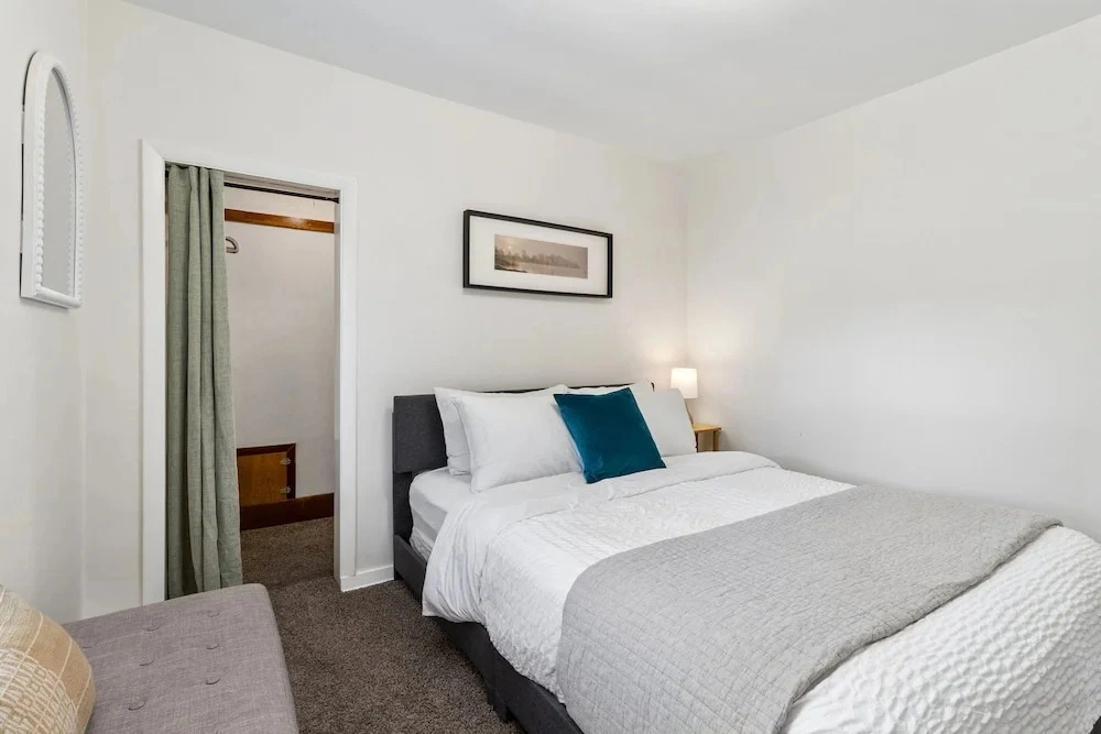 Walnut Street Retreat Downtown, Dog Friendly
