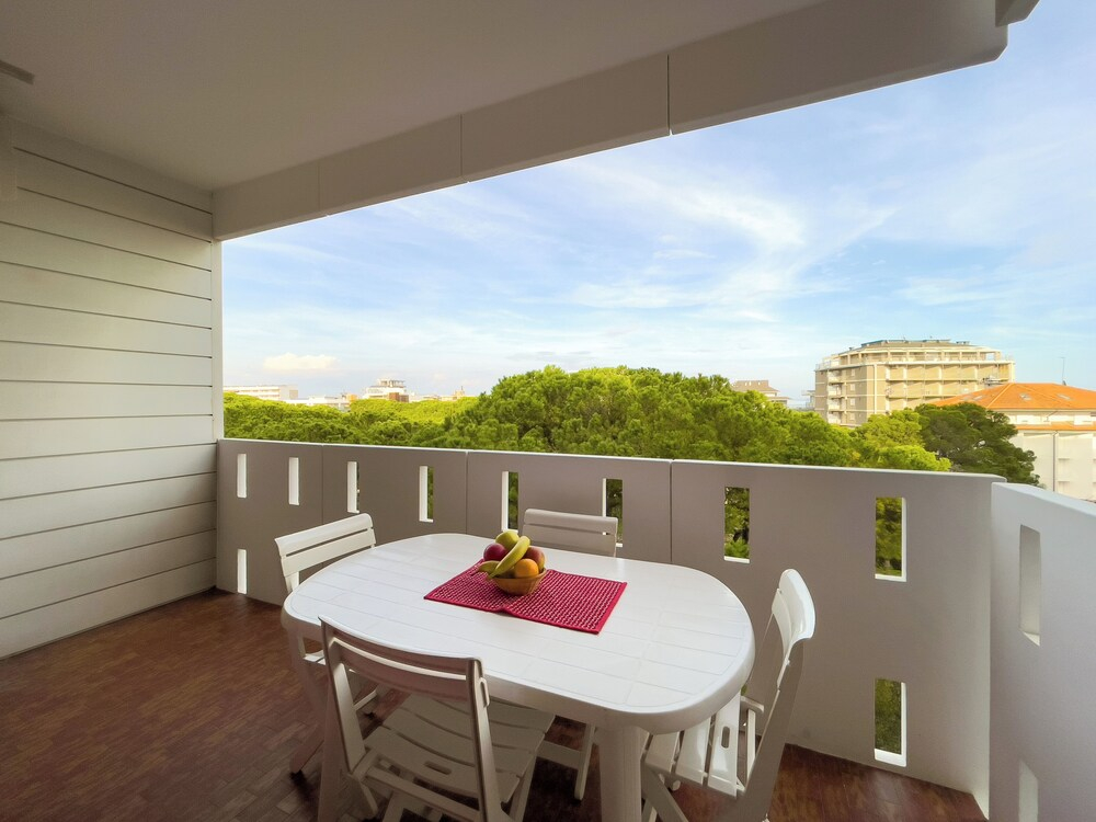 Spacious Flat Only 150mt From the Beach