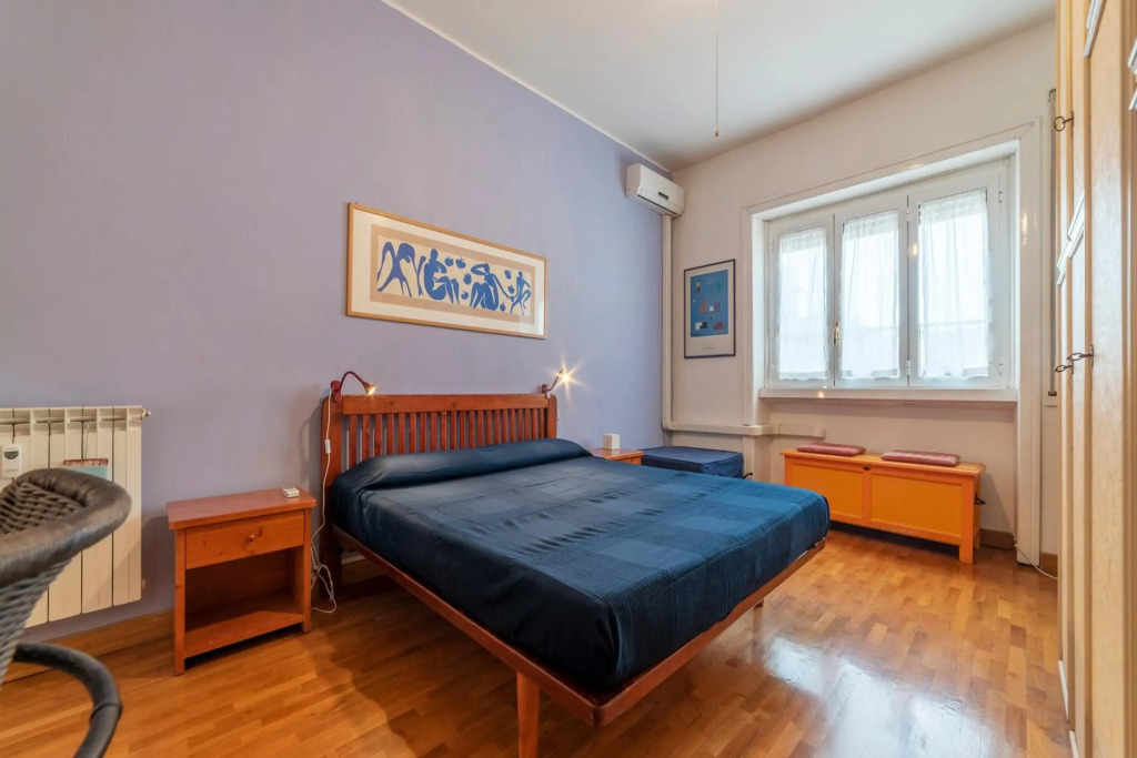 Roomy and Bright Apartment with Terrace
