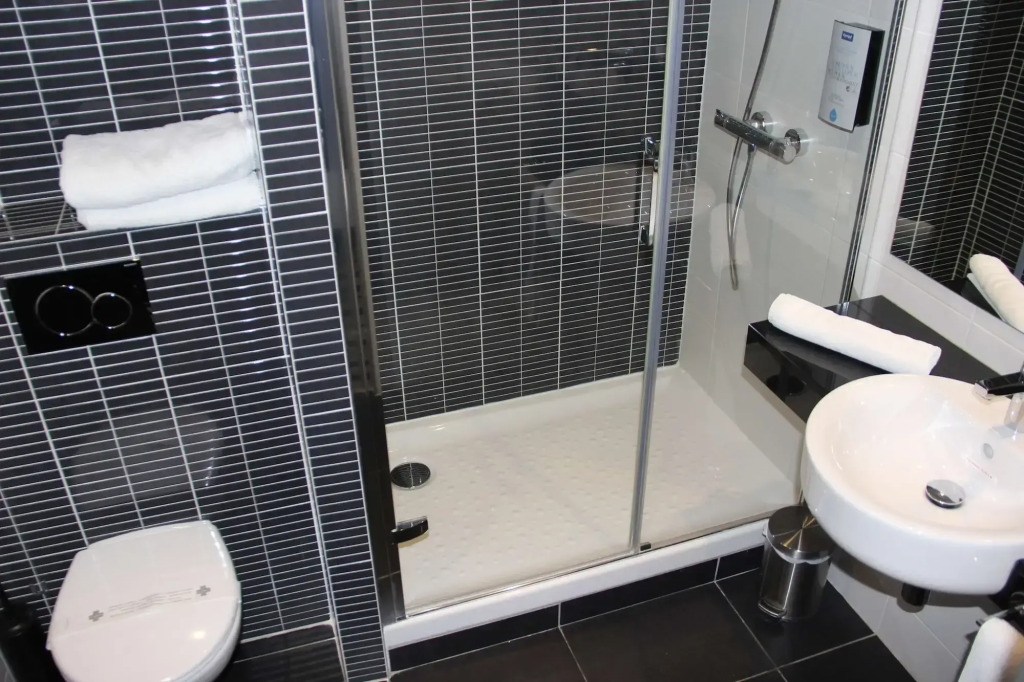 Kyriad Saint Quentin en Yvelines - Montigny