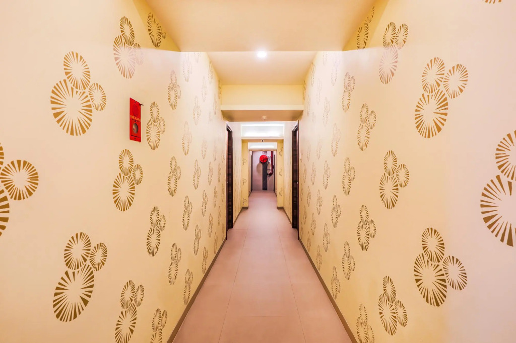 FabHotel Landmark Residency - Nr MIDC Turbhe