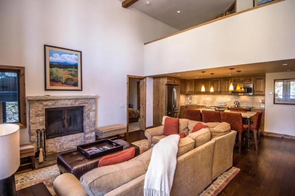 Fifth Avenue Unit 202