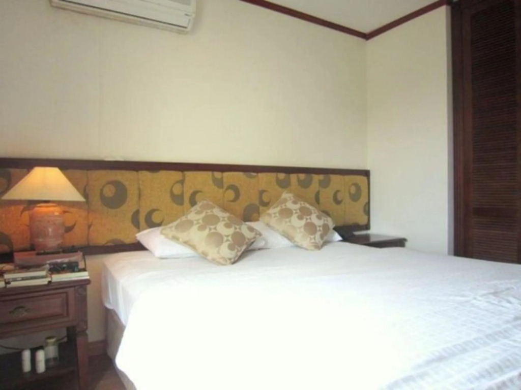 Golden Ant Hotel