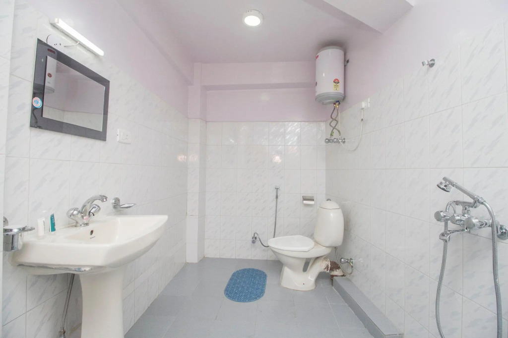 Collection O O 66148 Kuti Ghar Residency
