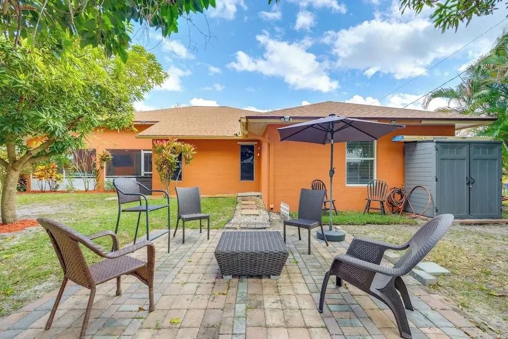 Spacious Backyard! Single-level Port St Lucie Home