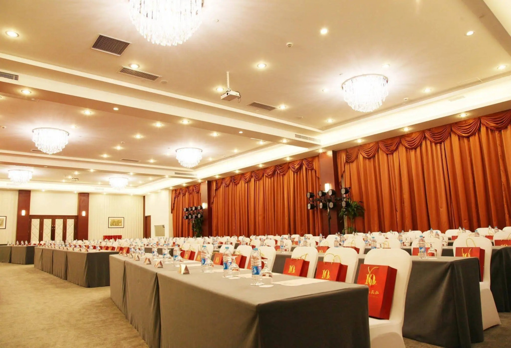 Yigoo Business Hotel