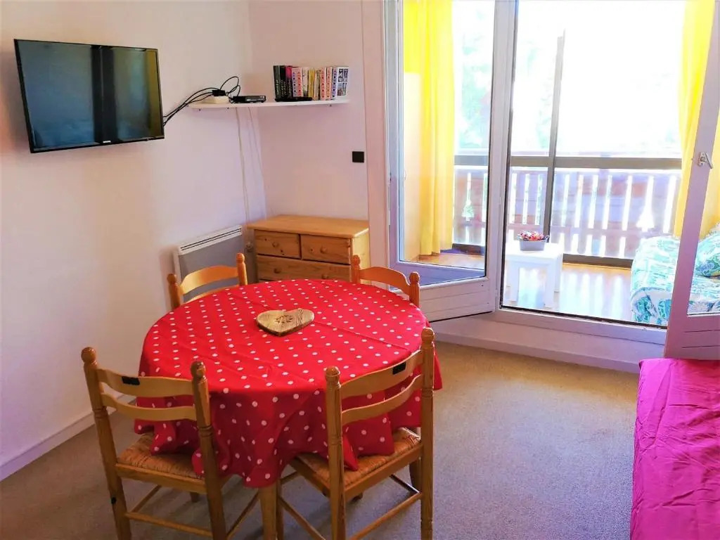 Appartement Le Dévoluy-Agnières-en-Dévoluy, 1 pièce, 6 personnes - FR-1-504-136