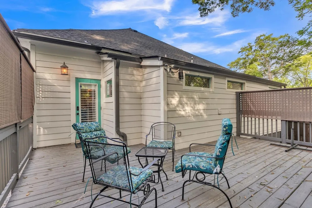 Modern Atlanta Getaway - Close To Downtown! 4 Bedroom Bungalow by Redawning