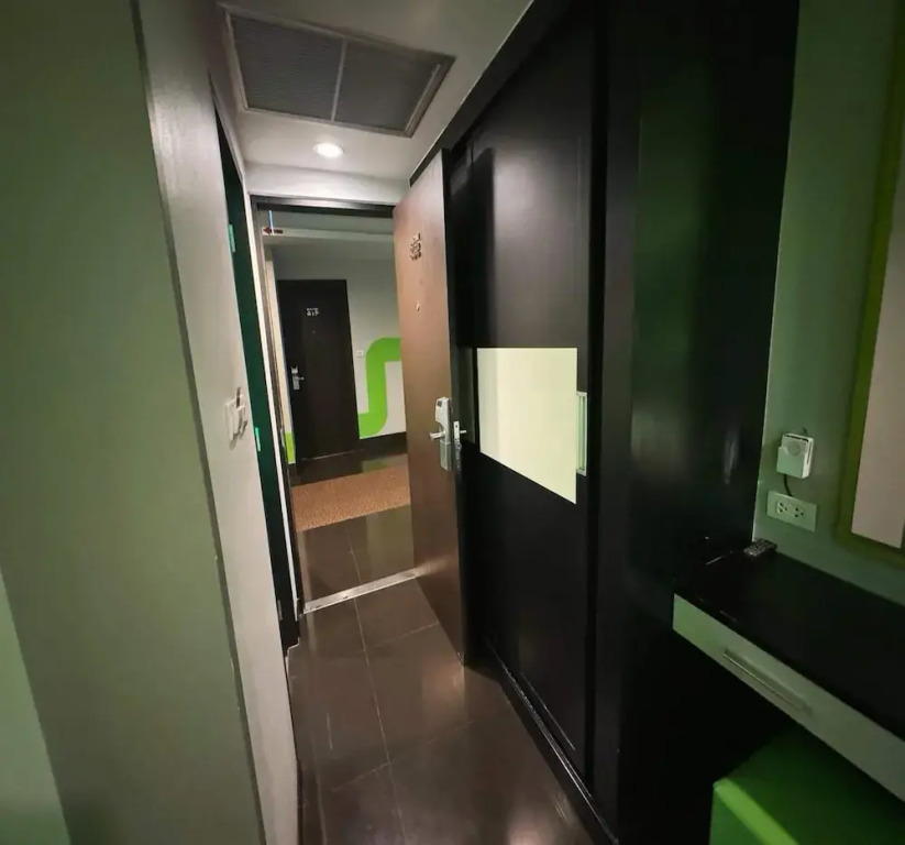 Capital O 75514 Vasidtee City Hotel