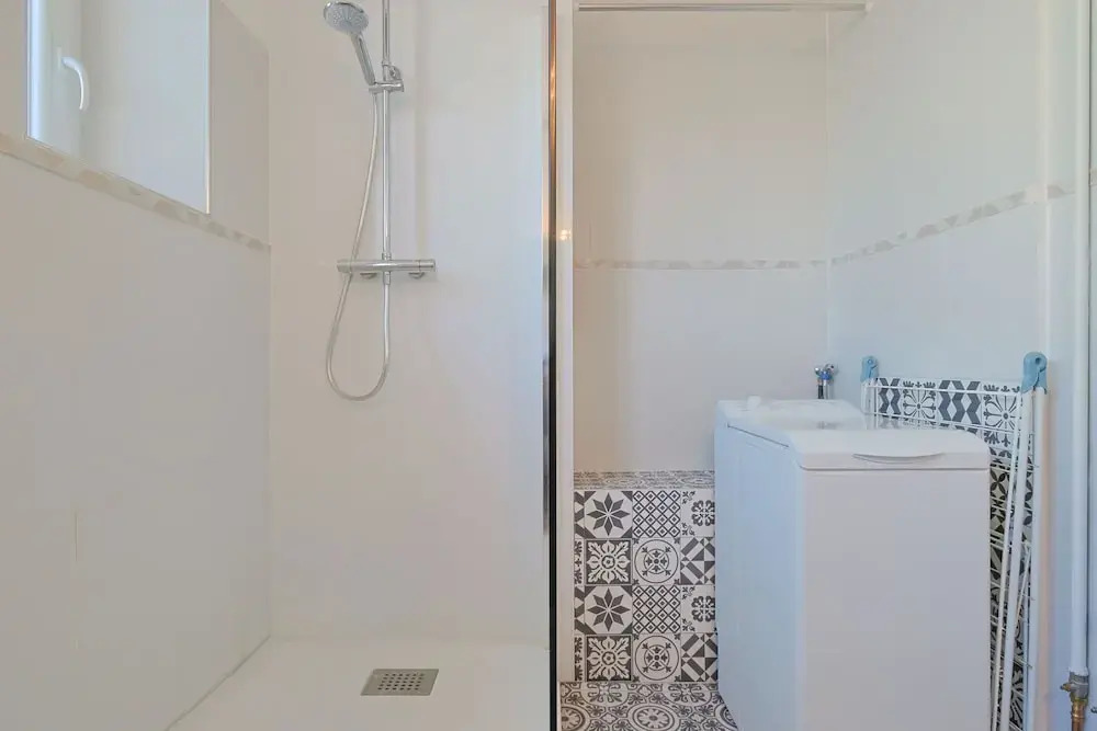 L Horizon in Cannes With 2 Bedrooms and 1 Bathrooms