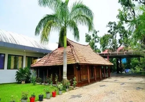 Avees River Gardens