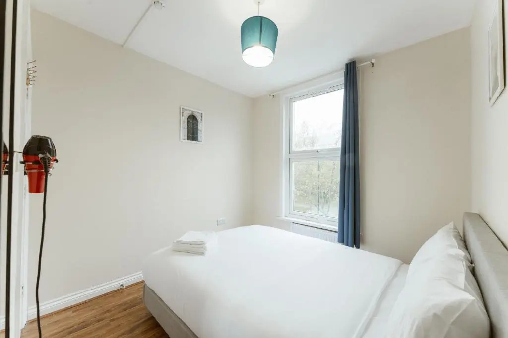 Mile End Rooms 57A