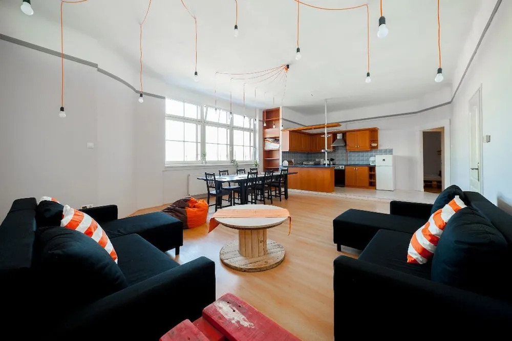 Astoria Central Apartments