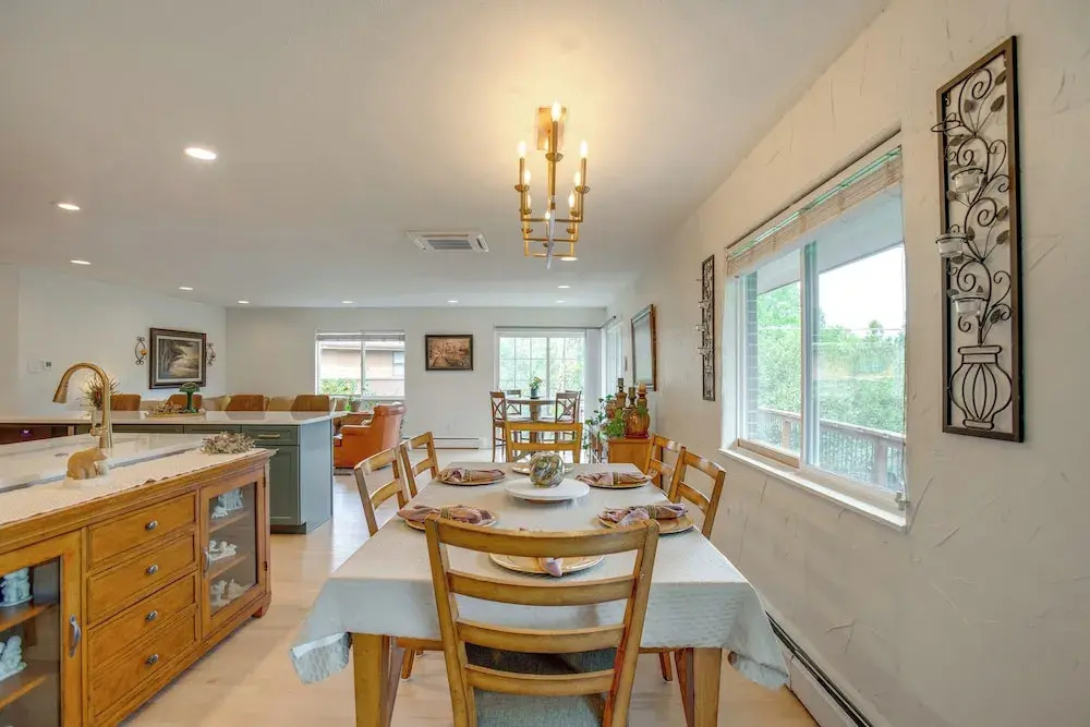 Modern Creekside Home: 9 Mi to Downtown Denver