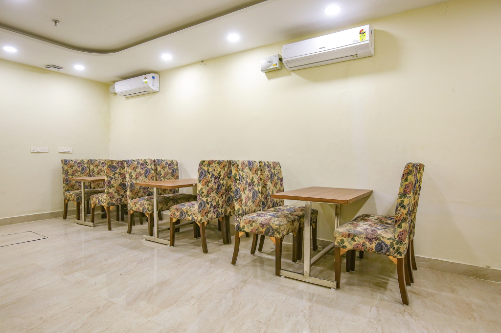 Fabhotel Melano