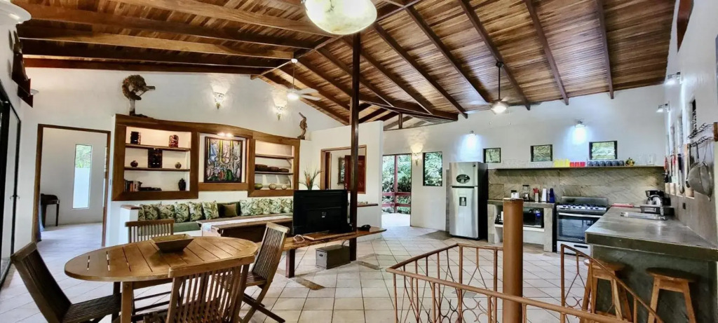 Toucan Villa Family home w Private Pool Garden