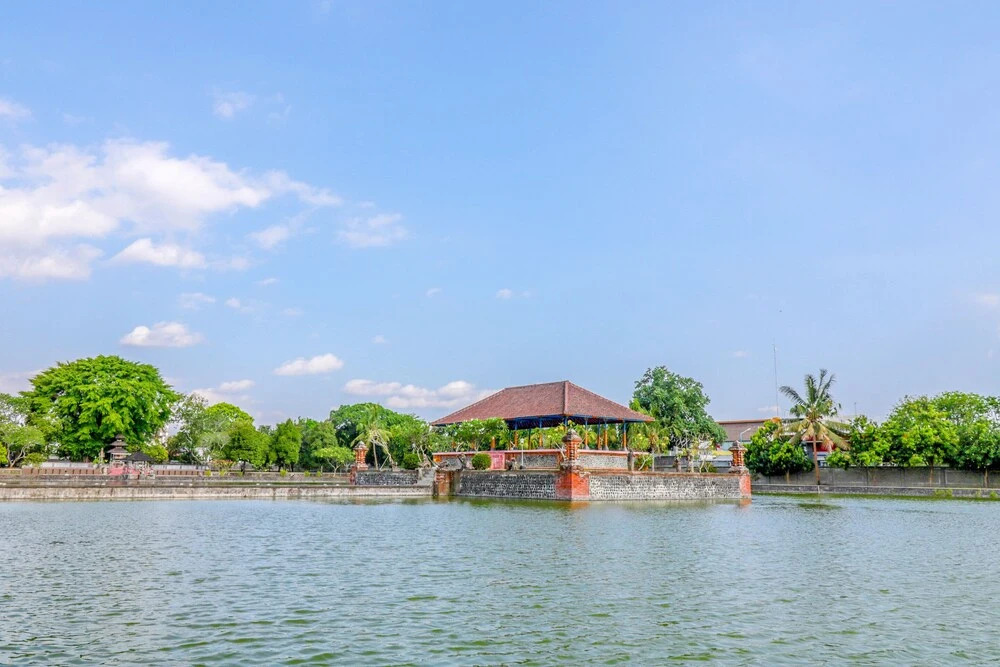 OYO 2073 Grand Inn Hotel Lombok