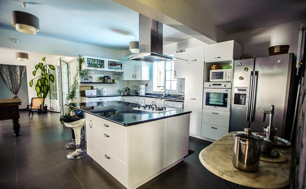 Villa With 4 Bedrooms in La Saline-les-bains, With Wonderful sea View, Private Pool, Enclosed Garden