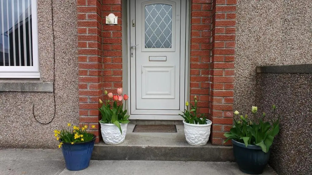 1 Manse Road