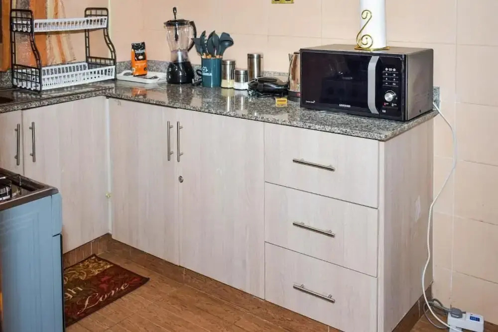 Lux Suites Lay Canon Apartments Ngara