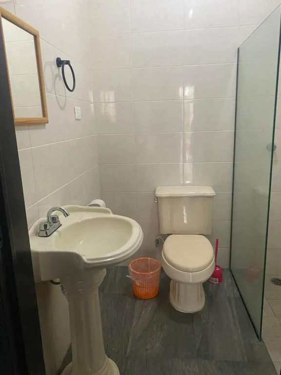 Hotel & Hostal 230